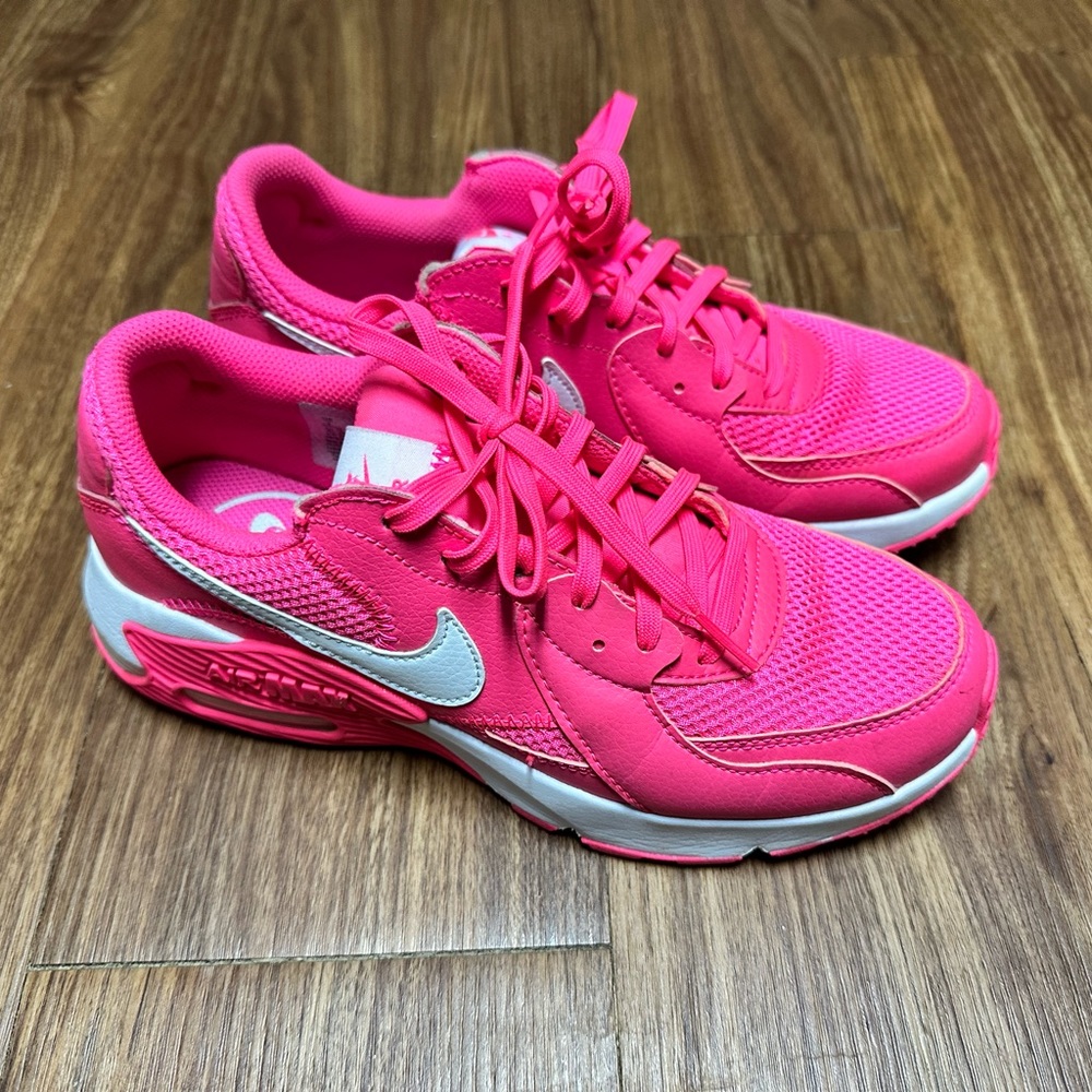 Nike women’s 7